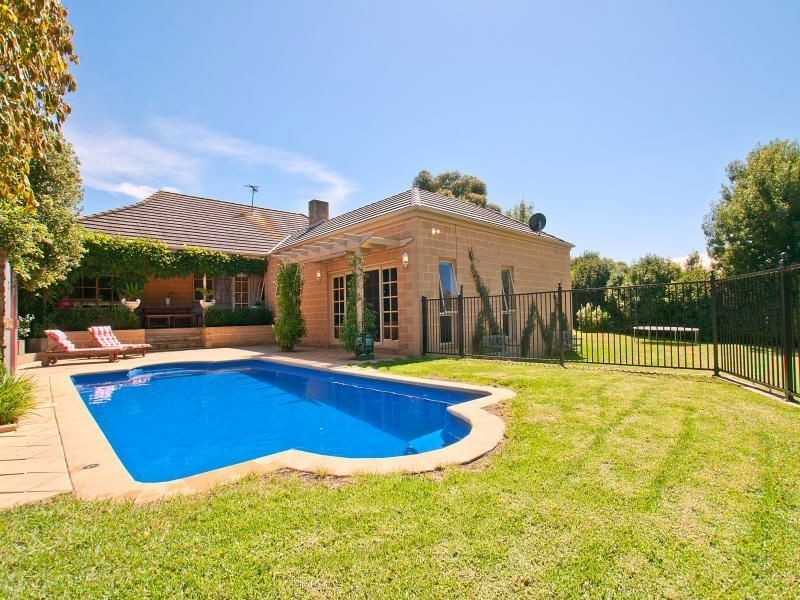 70 Bartlett Street, Frankston South VIC 3199