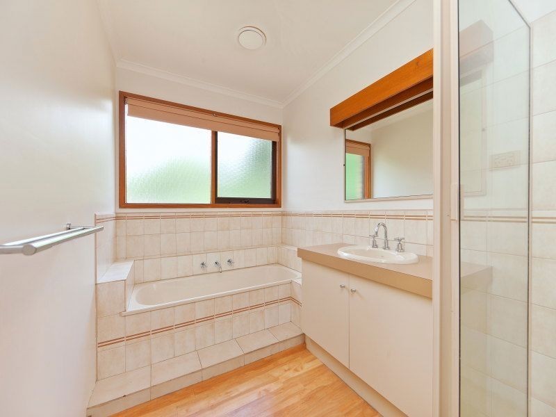 6 Conifer Court, Frankston South VIC 3199