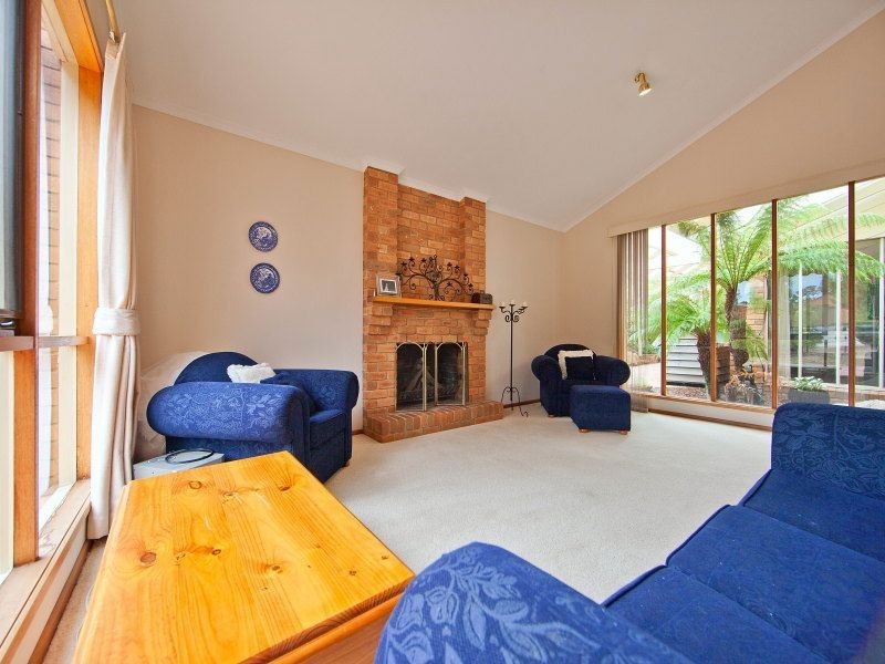 98 Woodside Avenue, Frankston South VIC 3199