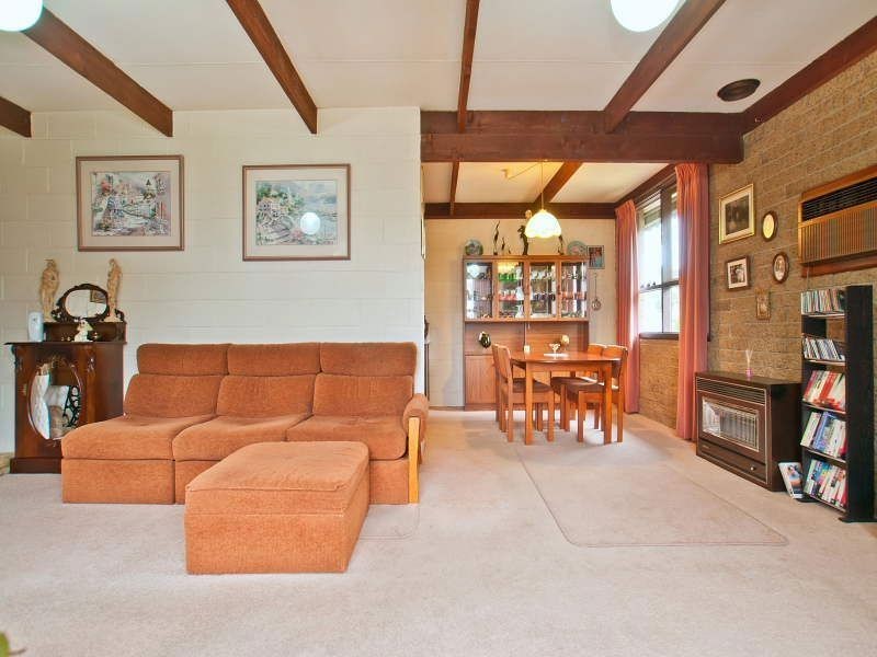 11 Pine Hill Drive, Frankston VIC 3199