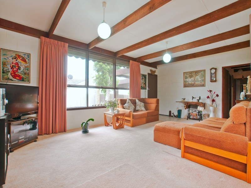 11 Pine Hill Drive, Frankston VIC 3199