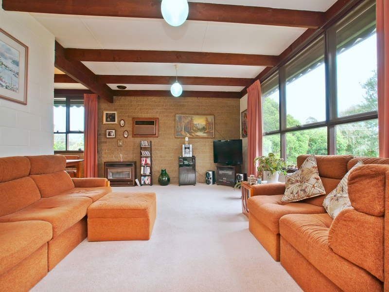 11 Pine Hill Drive, Frankston VIC 3199