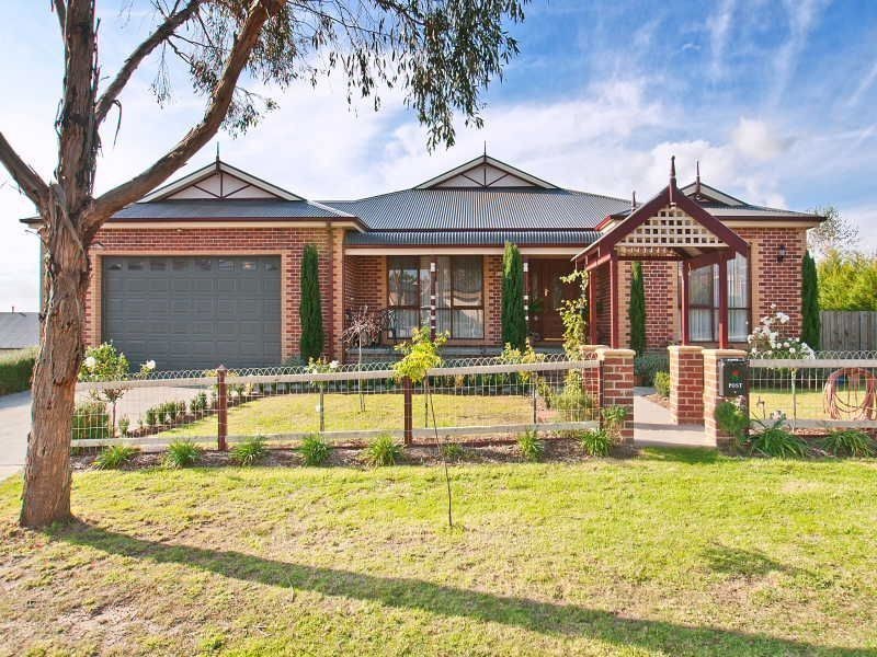 64 Apple Berry Avenue, Langwarrin VIC 3910