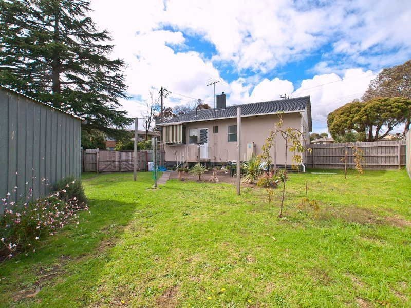 18 Lindsay Street, Frankston North VIC 3200