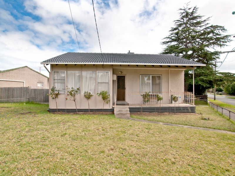 18 Lindsay Street, Frankston North VIC 3200