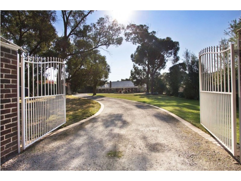 11 Chetwyn Court, Frankston South VIC 3199