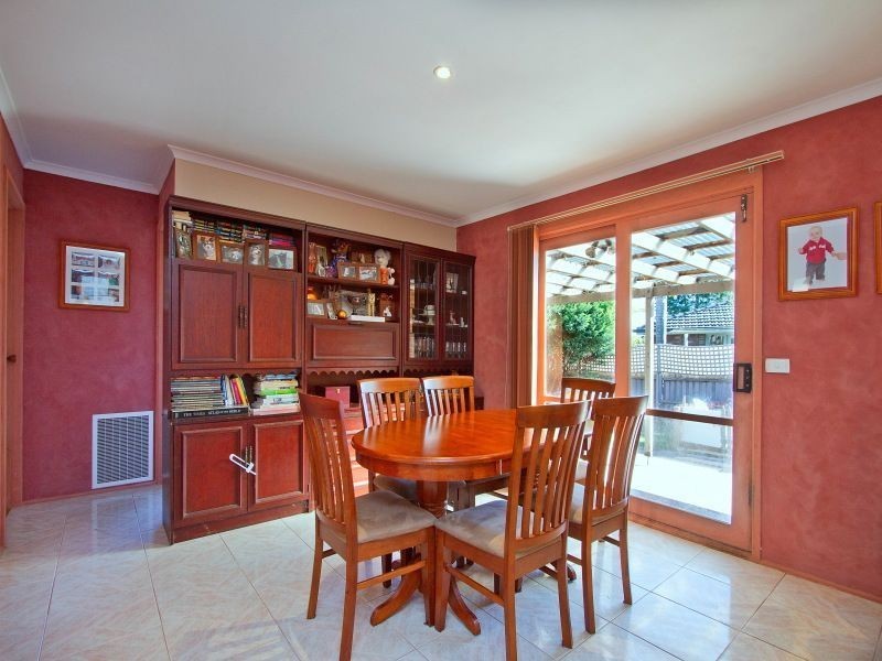 16 Charleville Court, Carrum Downs VIC 3201