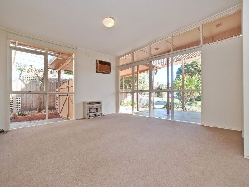 17 Berberis Crescent, Frankston VIC 3199