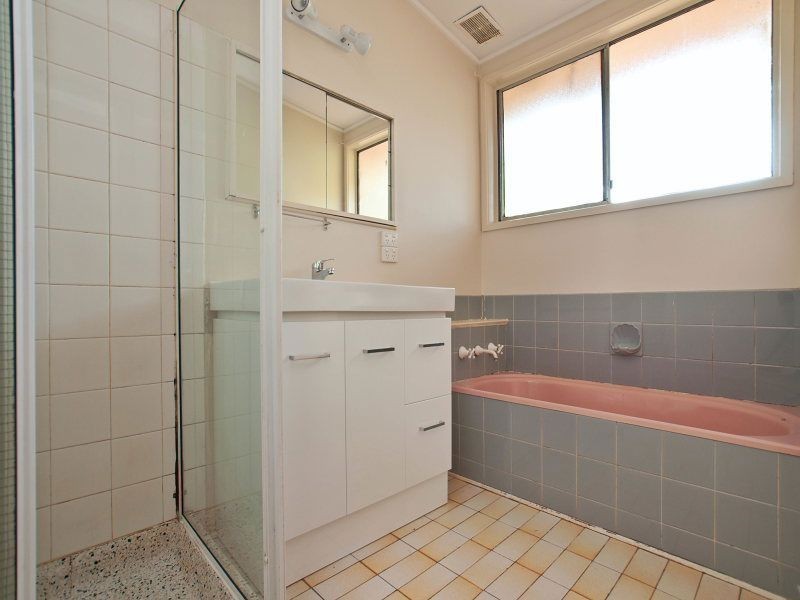 17 Berberis Crescent, Frankston VIC 3199