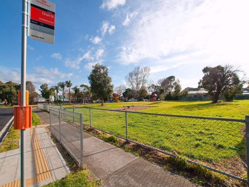 13/15 Cricklewood Avenue, Frankston VIC 3199