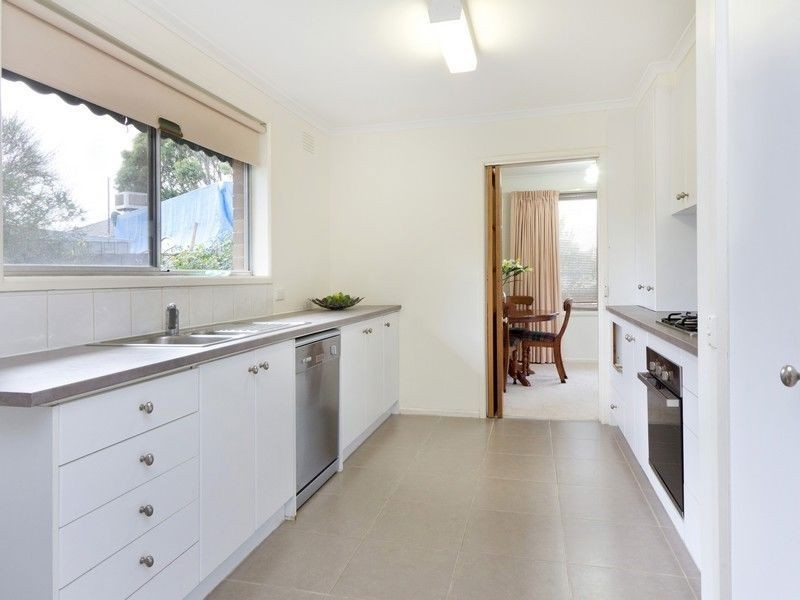 8 Almora Close, Frankston VIC 3199