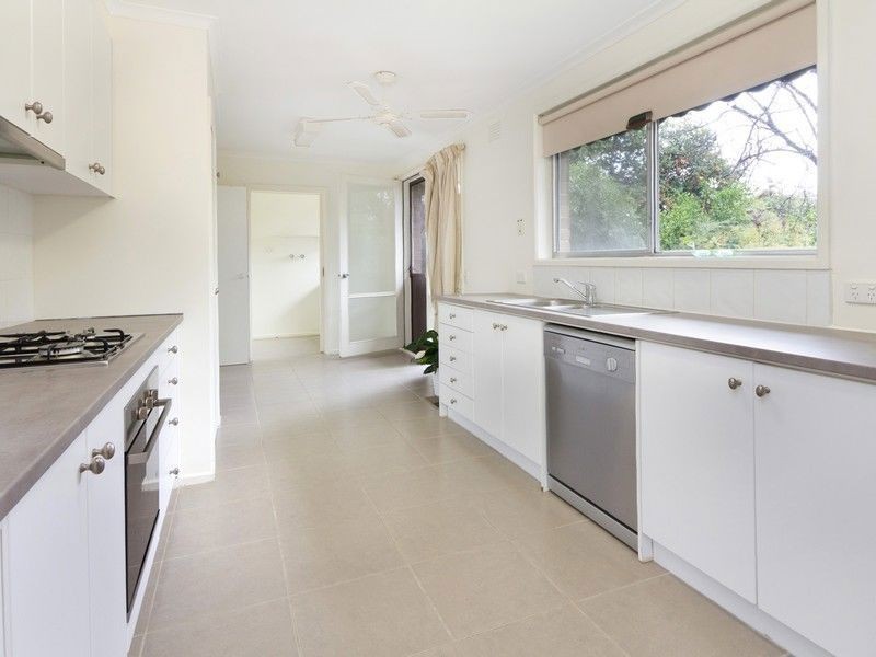 8 Almora Close, Frankston VIC 3199