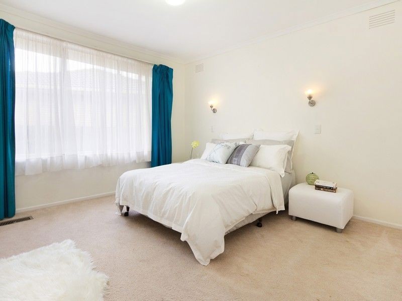 8 Almora Close, Frankston VIC 3199