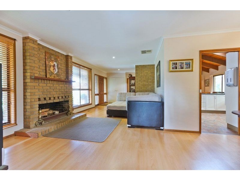 20 Raymond Street, Somerville VIC 3912