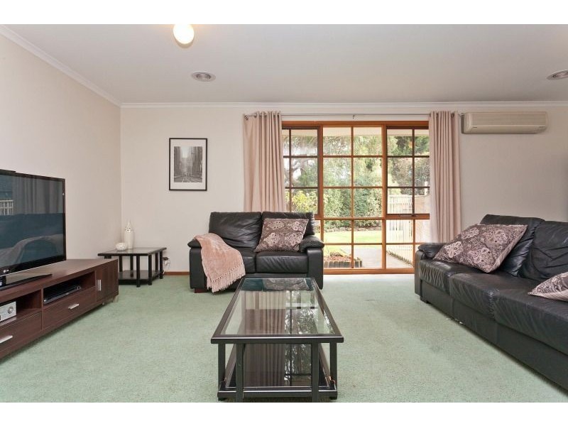 2 Ondean Court, Frankston VIC 3199