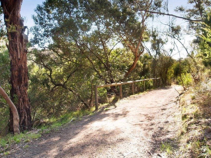 40 Baden Powell Drive, Frankston South VIC 3199