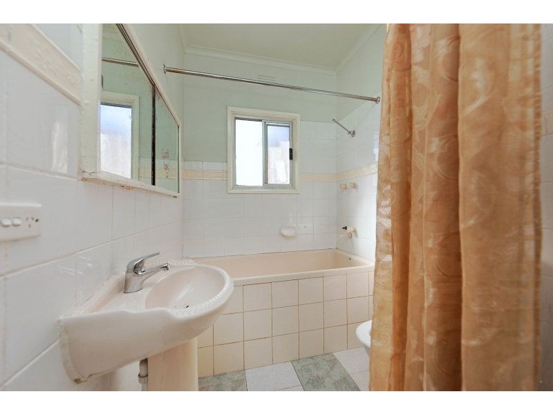 11 Wave Street, Frankston VIC 3199