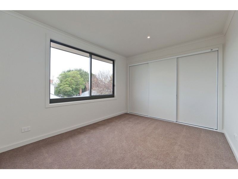 2/22 Gowrie Street, Frankston South VIC 3199