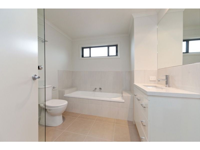 2/22 Gowrie Street, Frankston South VIC 3199