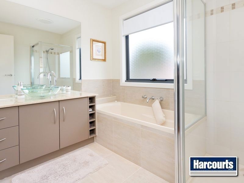 1 Mountview Court, Frankston VIC 3199