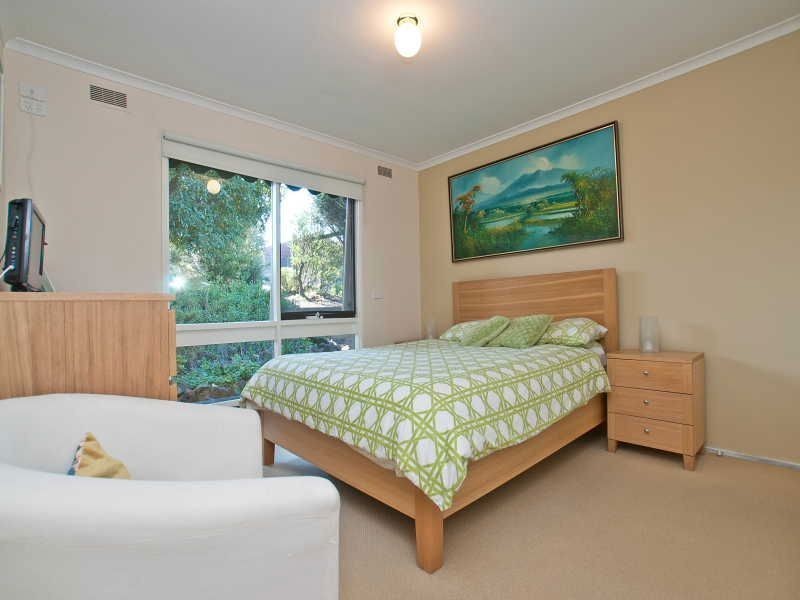 33 Christopher Drive, Frankston South VIC 3199