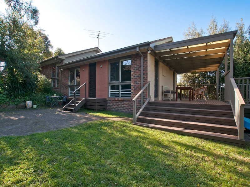 33 Christopher Drive, Frankston South VIC 3199