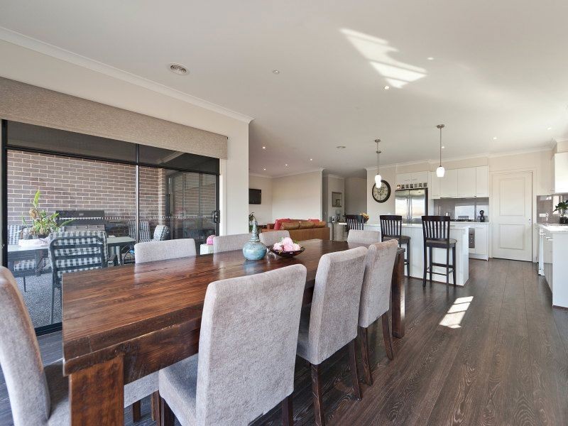 14 Escarpment Drive, Frankston South VIC 3199