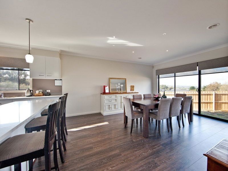 14 Escarpment Drive, Frankston South VIC 3199