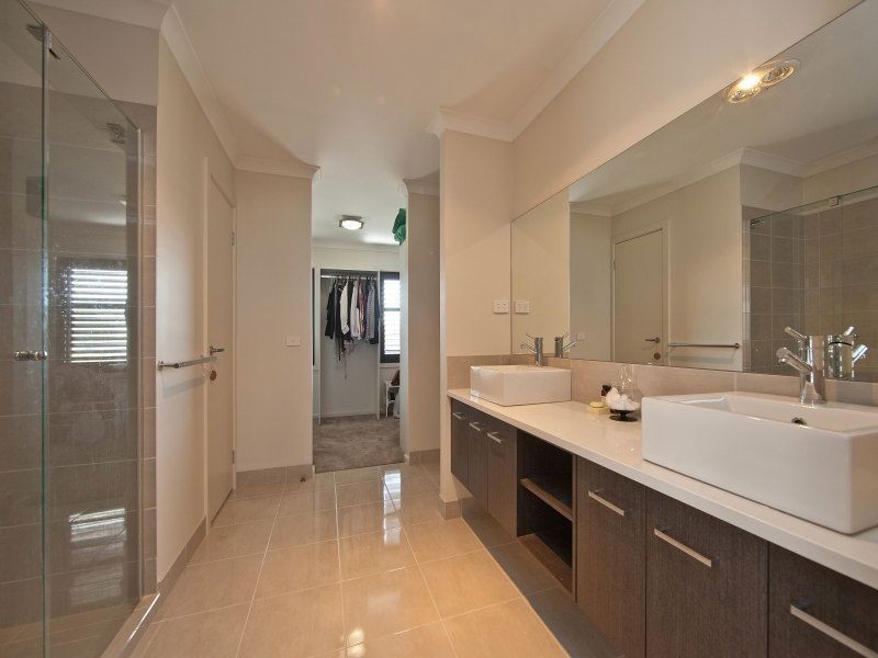 14 Escarpment Drive, Frankston South VIC 3199