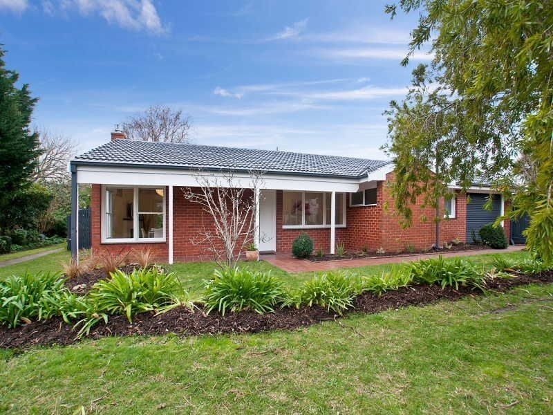 1A Fleetwood Crescent, Frankston South VIC 3199