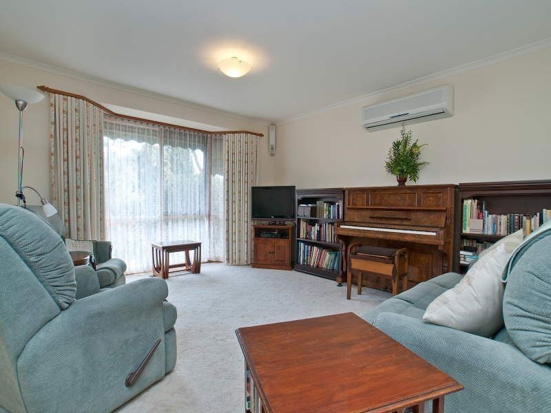 4 Cherbourg Court, Frankston VIC 3199
