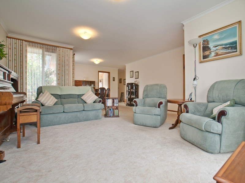 4 Cherbourg Court, Frankston VIC 3199