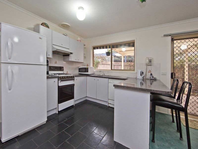 16 Leonard Drive, Langwarrin VIC 3910