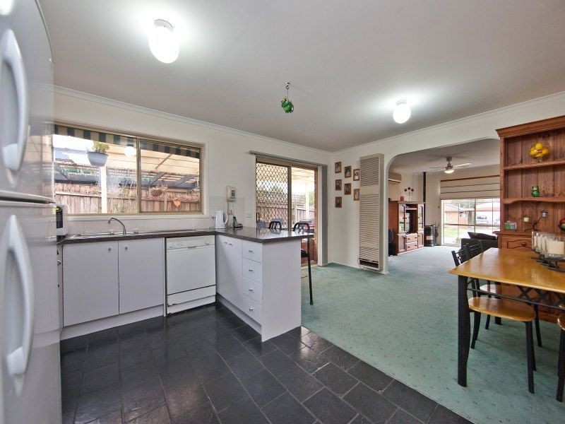 16 Leonard Drive, Langwarrin VIC 3910