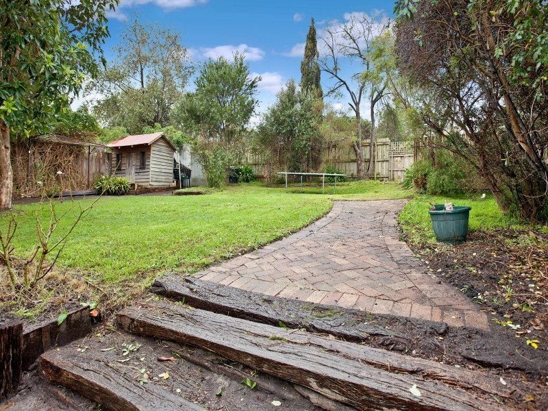 16 Leonard Drive, Langwarrin VIC 3910