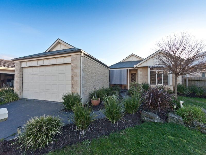18 Michael Way, Somerville VIC 3912