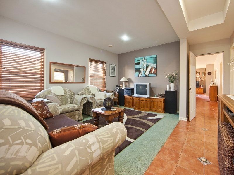 18 Michael Way, Somerville VIC 3912
