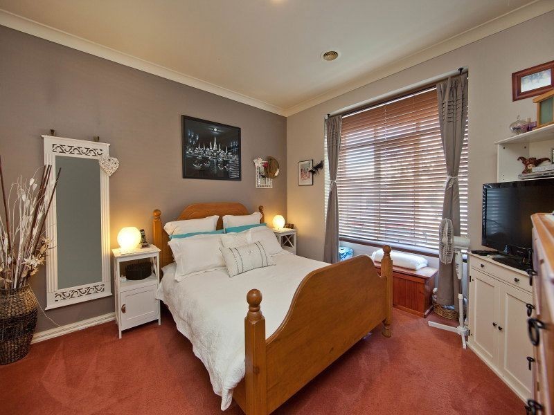 18 Michael Way, Somerville VIC 3912