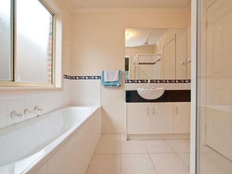 2/3 Alfred Street, Somerville VIC 3912