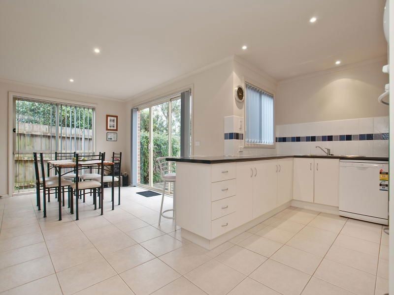 2/3 Alfred Street, Somerville VIC 3912