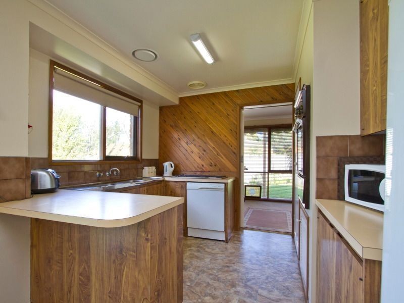 5 Carnaby Court, Somerville VIC 3912