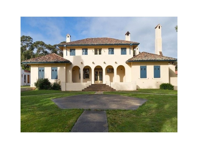 34 Pinehill Drive, Frankston VIC 3199