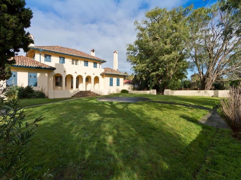 34 Pinehill Drive, Frankston VIC 3199