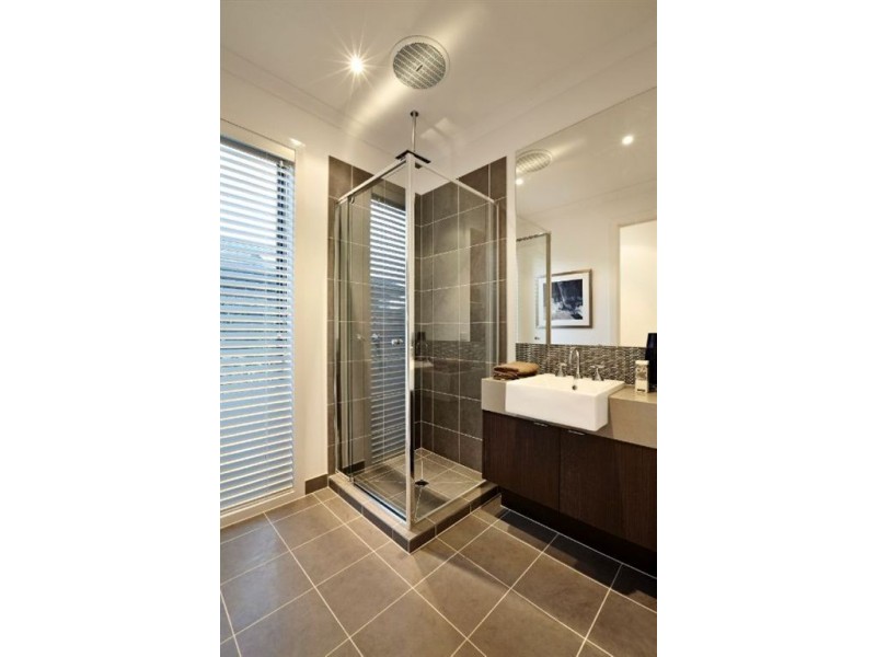 129 John Russell Road, Cranbourne West VIC 3977