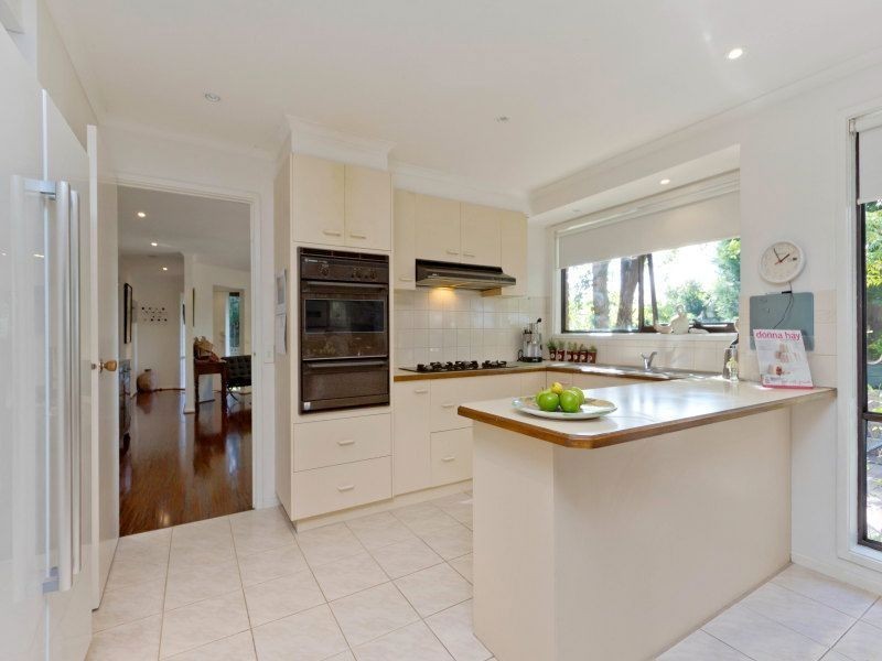 28 Coprosma Avenue, Frankston VIC 3199