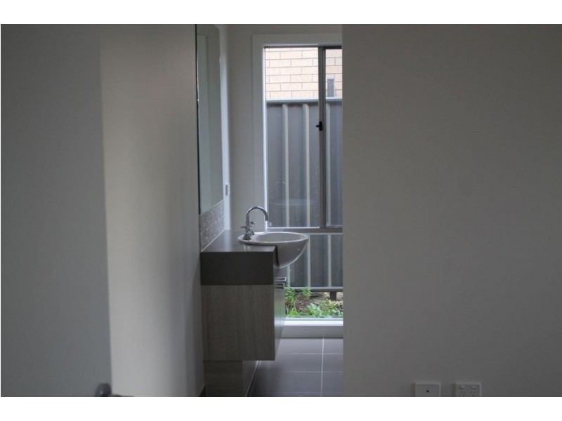 Cranbourne North VIC 3977