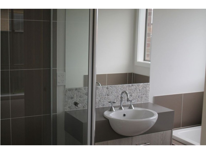 Cranbourne North VIC 3977