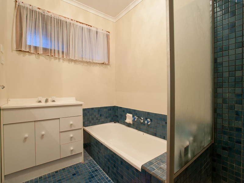 1 The Trossachs, Frankston VIC 3199
