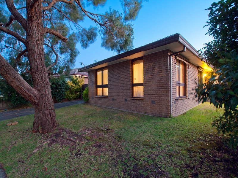 1 The Trossachs, Frankston VIC 3199
