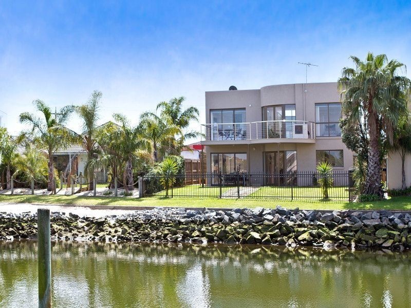 196 McLeod Road, Patterson Lakes VIC 3197